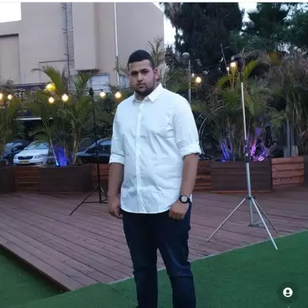 שלומי, 26Явне 