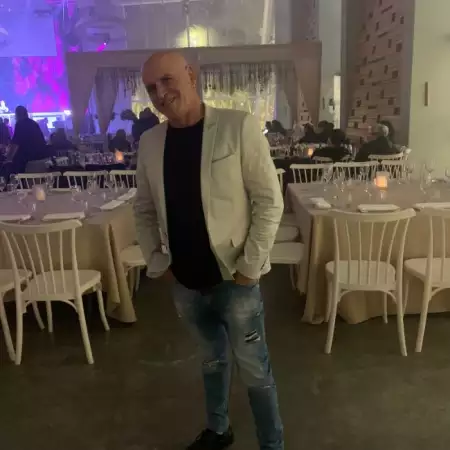 חזי, 60Маале Адумим
