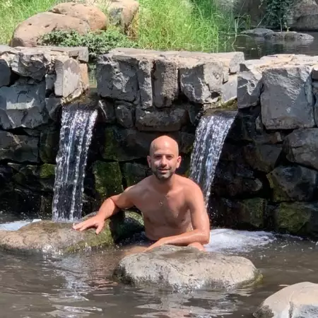 Yaron, 36Шохам