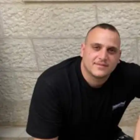 מושיקו, 32Иерусалим
