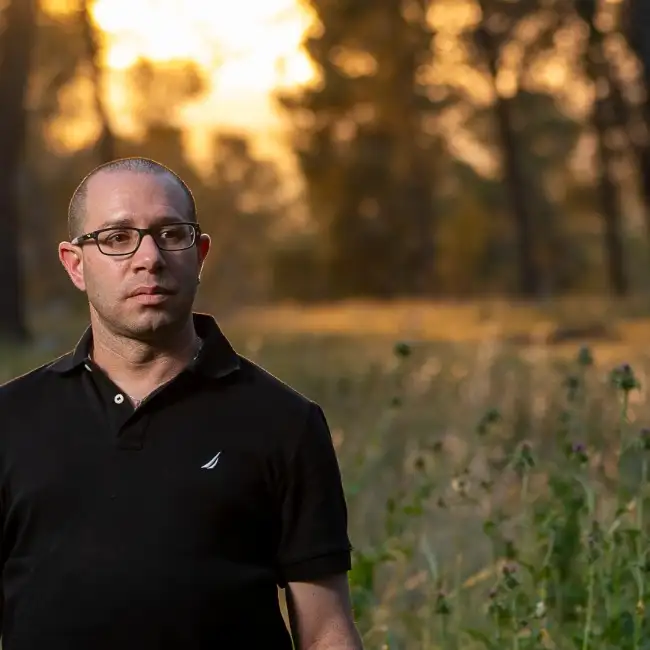 לירן · 44 ·           