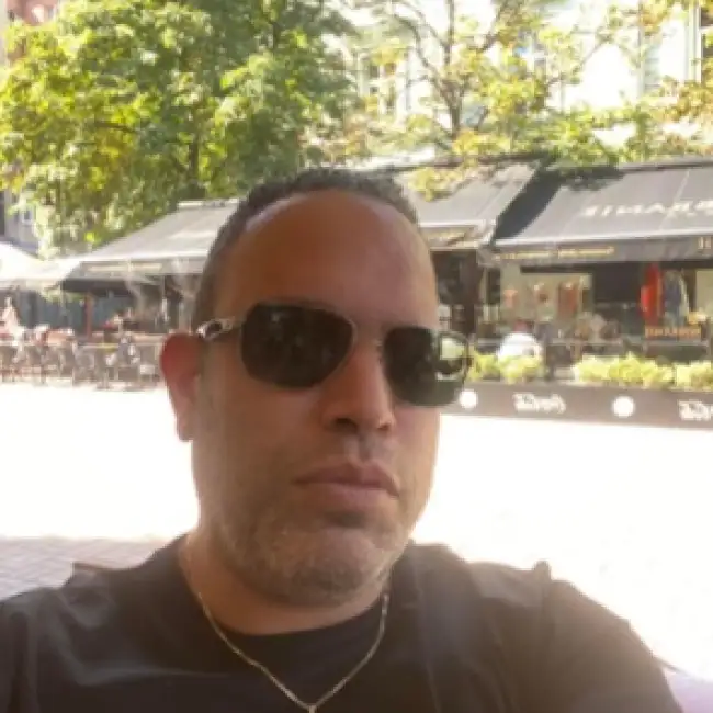עוז, 42, Йехуд - 2Date